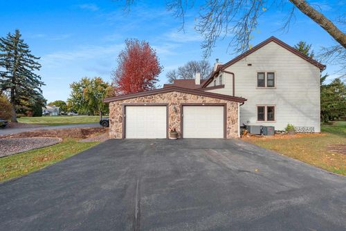 11b-1820 Ridgeway Drive, DE PERE, WI, 54115 | Card Image