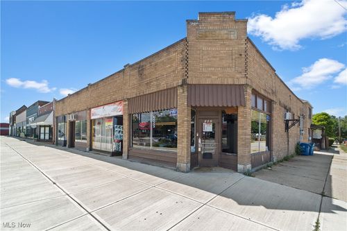 608 E 185th St, Cleveland, OH, 44119-1766 | Card Image
