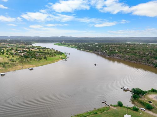 204 Crest Dr, Spicewood, TX, 78669-9108 | Card Image