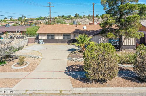 6672 Fiesta Dr, El Paso, TX, 79912-5032 | Card Image