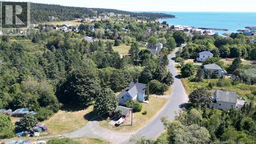 28 King St, Grand Manan, NB, E5G3J1 | Card Image