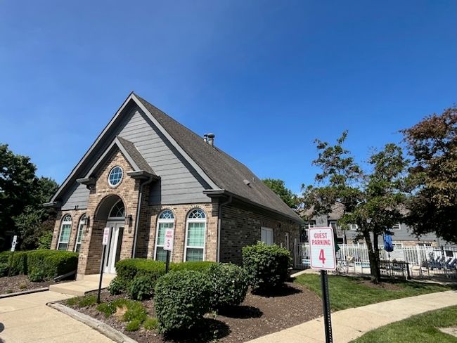 APT-115 - 11 Foxcroft Rd, Townhouse with 2 bedrooms, 2 bathrooms and 2 parking in Naperville IL | Image 5