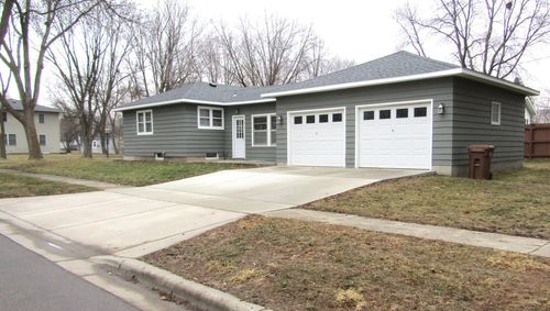 1202 N 5th St, Montevideo, MN, 56265-1031 | Card Image
