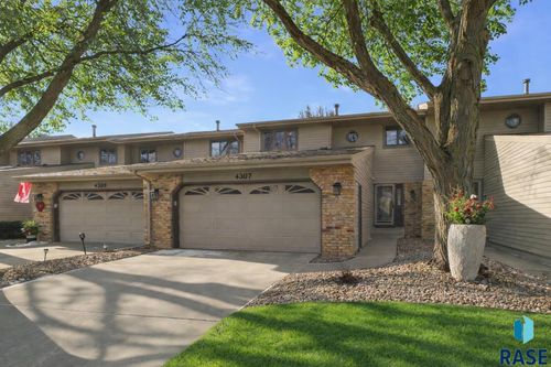 4307 S Townpark Pl, Sioux Falls, SD, 57105-7116 | Card Image