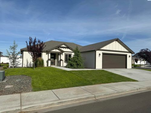 903 N Euclid Rd, Grandview, WA, 98930-9442 | Card Image