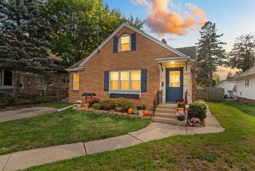 2319 15th Ave, Rockford, IL, 61104-5635 | Card Image