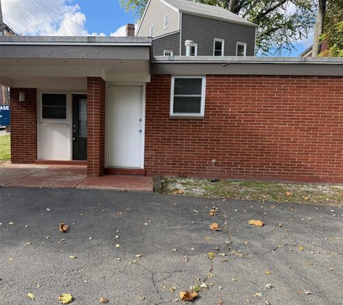 124 Washington Ave, Tappan, NY, 10983-1922 | Card Image