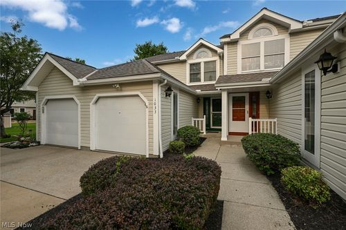 1033 Sunhaven Dr, Medina, OH, 44256-3024 | Card Image