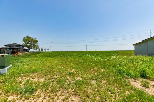 14204 Catalpa Dr, Urbandale, IA, 50323-3402 | Card Image