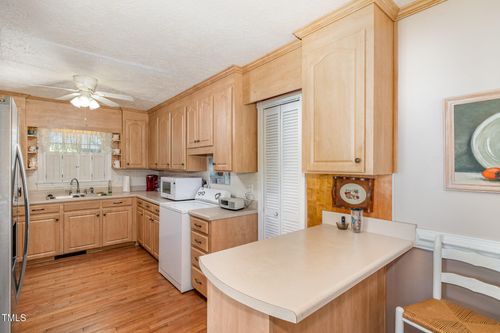 1108 Friendly Rd, Dunn, NC, 28334-2904 | Card Image