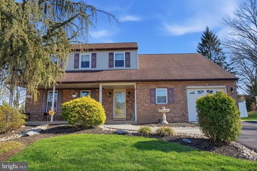 20 Firewood Dr, Holland, PA, 18966-2749 | Card Image