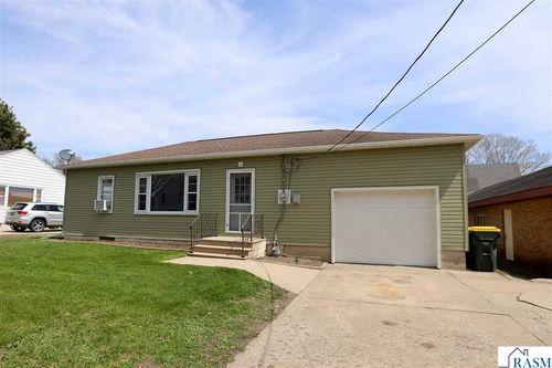 220 Adams Ave Se, Madelia, MN, 56062-1849 | Card Image