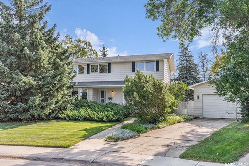 54 Britnell Cres, Saskatoon, SK, S7H3X8 | Card Image