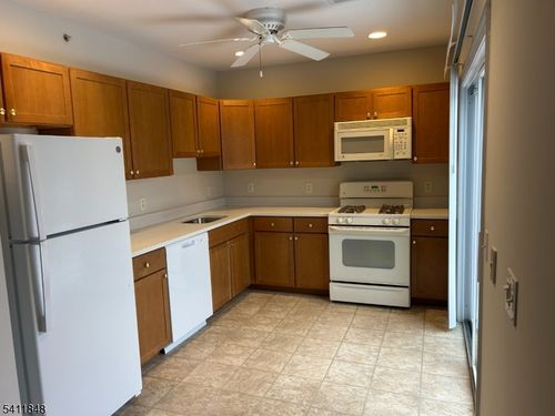 31 Wilshire Ter, Kinnelon, NJ, 07405-3259 | Card Image