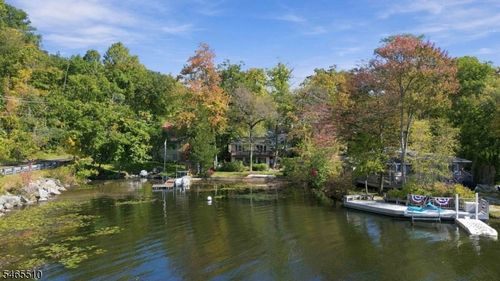 12 Knollwood Pl, Andover, NJ, 07821-5811 | Card Image