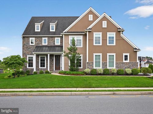 548 E Delp Rd, LANCASTER, PA, 17601-2956 | Card Image