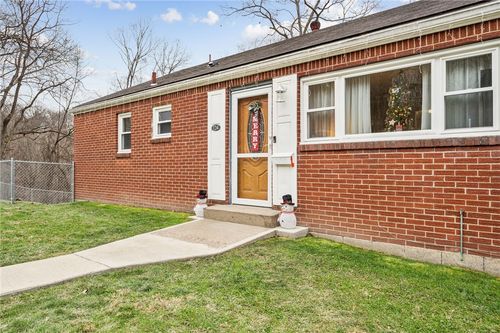 124 Victoria Dr, Bellevue, PA, 15202-2250 | Card Image