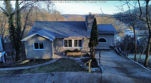 2516 Spring St, South Charleston, WV, 25303-2501 | Card Image