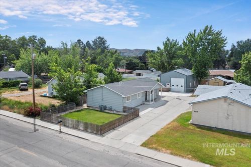 807 E Locust St, Emmett, ID, 83617 | Card Image