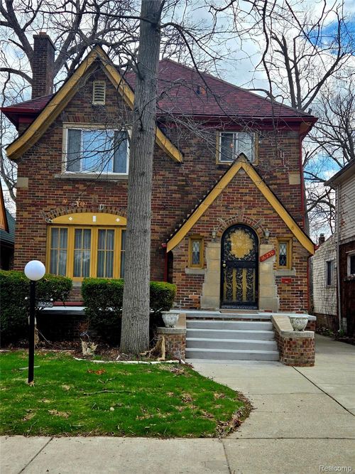 16250 Cherrylawn St, Detroit, MI, 48221-4922 | Card Image