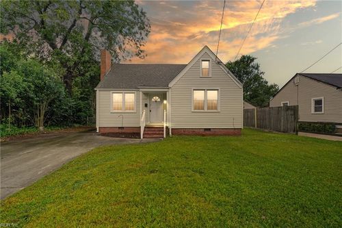 1208 Edgewood Ave, Chesapeake, VA, 23324-1711 | Card Image