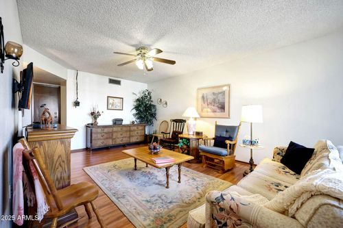 c-13611 N 98th Ave, Sun City, AZ, 85351-2975 | Card Image