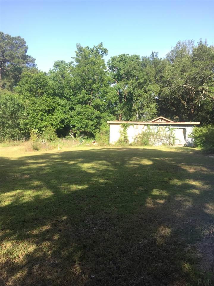 Academy Dr, Pensacola, FL 32514
