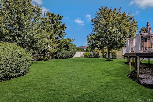 20 Steuben Dr, Jericho, NY, 11753-1453 | Card Image