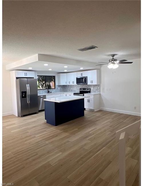 apt-3-1460 Park Shore Cir, FORT MYERS, FL, 33901-9641 | Card Image