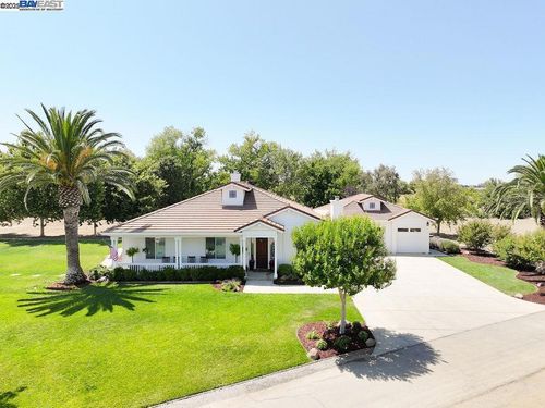 3335 Kellogg Creek Rd, Byron, CA, 94514-2230 | Card Image