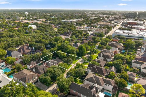 4909 Cedar St, Bellaire, TX, 77401-4020 | Card Image