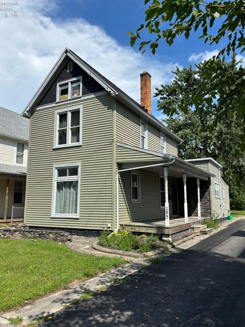 295 Circular St, Tiffin, OH, 44883-3021 | Card Image