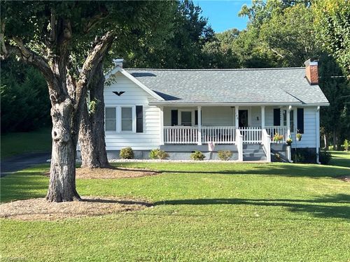 140 Brookfall Dairy Rd, Elkin, NC, 28621-7940 | Card Image