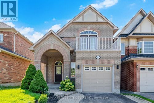 215 Willowbrook Dr, Whitby, ON, L1R2Z2 | Card Image