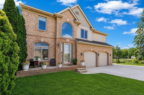 38035 Pointe Rosa St, Harrison Township, MI, 48045-2758 | Card Image
