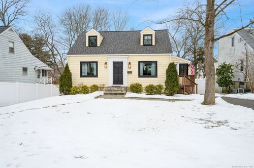 25 Brundage Street, Stamford, CT, 06907 | Card Image