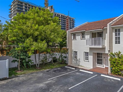 apt-1-2050 Ne 140th St, NORTH MIAMI BEACH, FL, 33181-1636 | Card Image