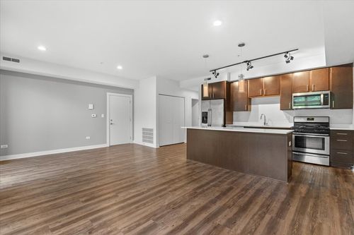 unit-311-500 N Northwest Hwy, Park Ridge, IL, 60068-2608 | Card Image