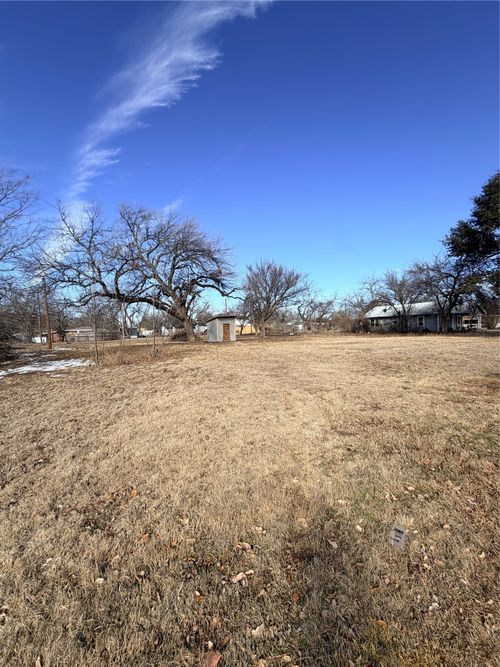 218 Cedar St, Clyde, TX, 79510-4715 | Card Image