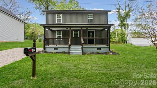 102 W Carolina Ave, Bessemer City, NC, 28016-2226 | Card Image