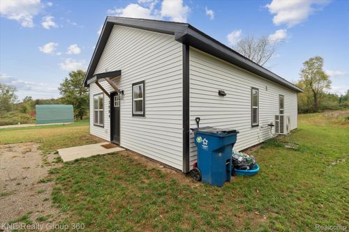 2084 W Fenwick Rd, Fenwick, MI, 48834-9505 | Card Image