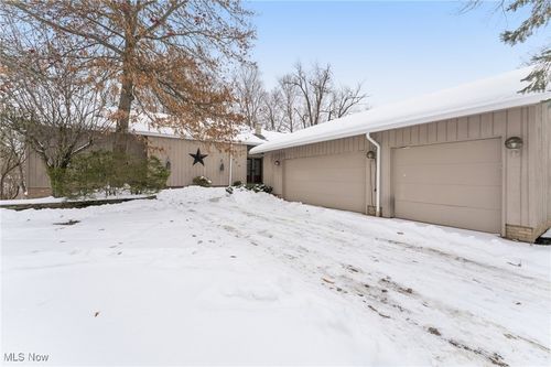 604 W Acadia Pt, Aurora, OH, 44202-8413 | Card Image