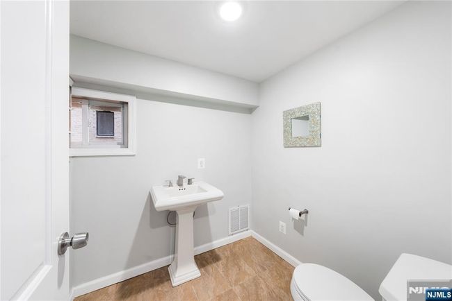 801 W End Ave, House other with 4 bedrooms, 4 bathrooms and null parking in Cliffside Park NJ | Image 33