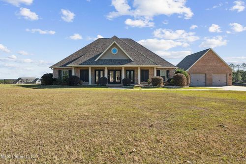 74 The Hills Dr, Carriere, MS, 39426-9364 | Card Image