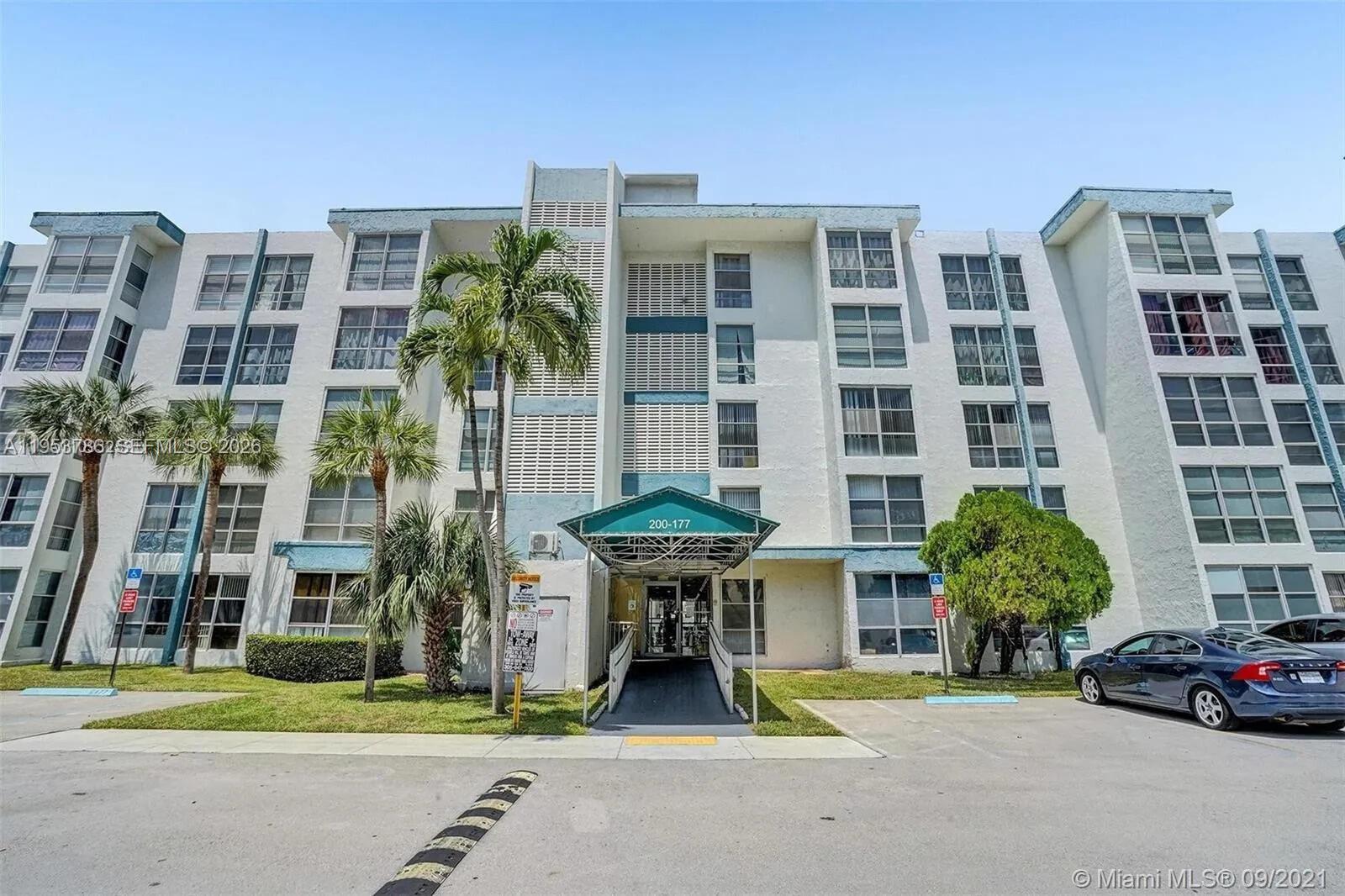 Residential in Sunny Isles Beach 3