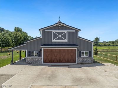 37785 Barres Road, House other with 3 bedrooms, 2 bathrooms and null parking in North Ridgeville OH | Image 3