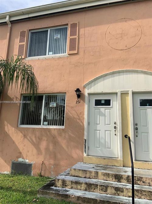 231-231 Nw 84th Ter, Miami, FL, 33150-2632 | Card Image