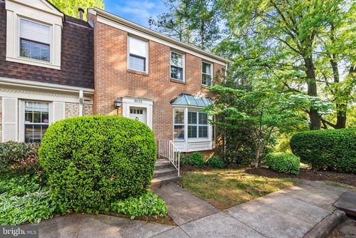 26-5025 Domain Pl, Alexandria, VA, 22311-5060 | Card Image
