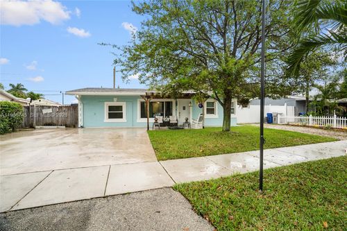 2810 Ne 11th Ter, Pompano Beach, FL, 33064-6320 | Card Image