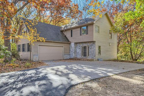 277 Brandon Drive, Hudson, WI, 54016 | Card Image